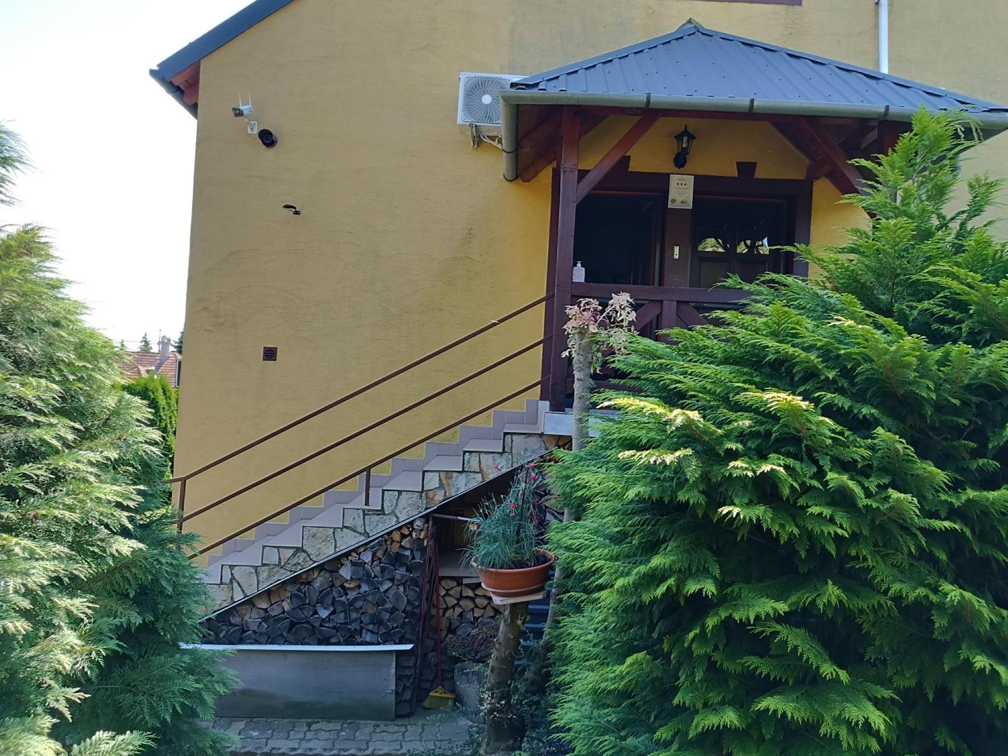 Hotel Anna Ilona Vendeghaz Badacsonytomaj Exterior foto