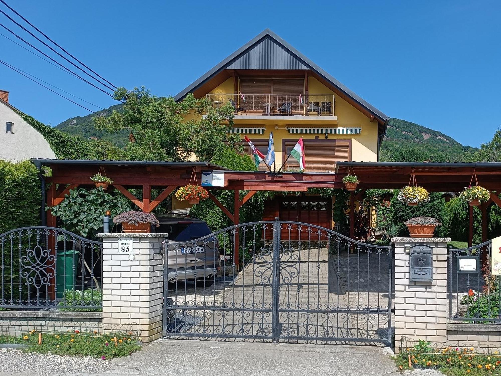 Hotel Anna Ilona Vendeghaz Badacsonytomaj Exterior foto